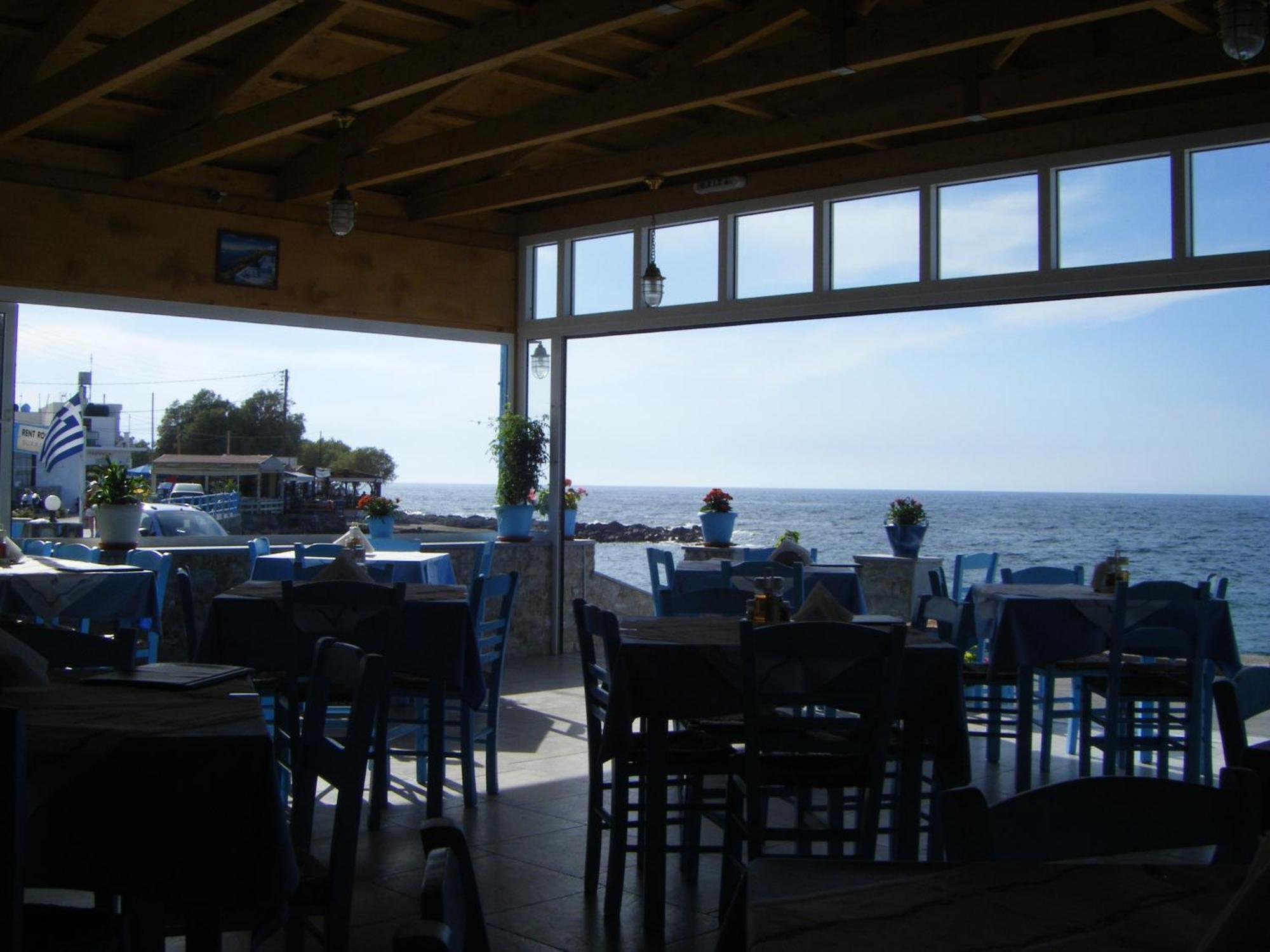 Socrates Apartmens & Restaurant Mílatos Buitenkant foto