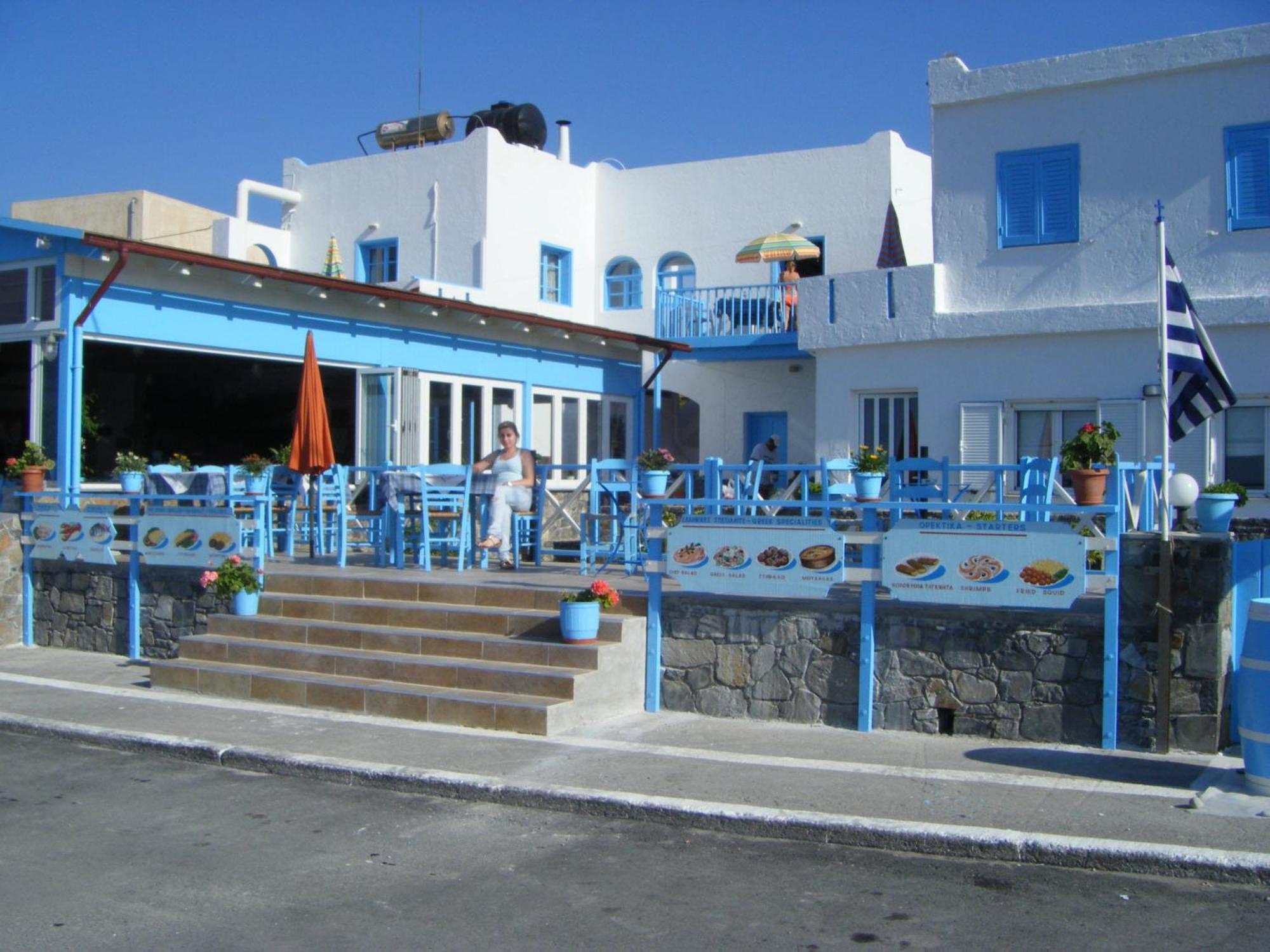 Socrates Apartmens & Restaurant Mílatos Buitenkant foto