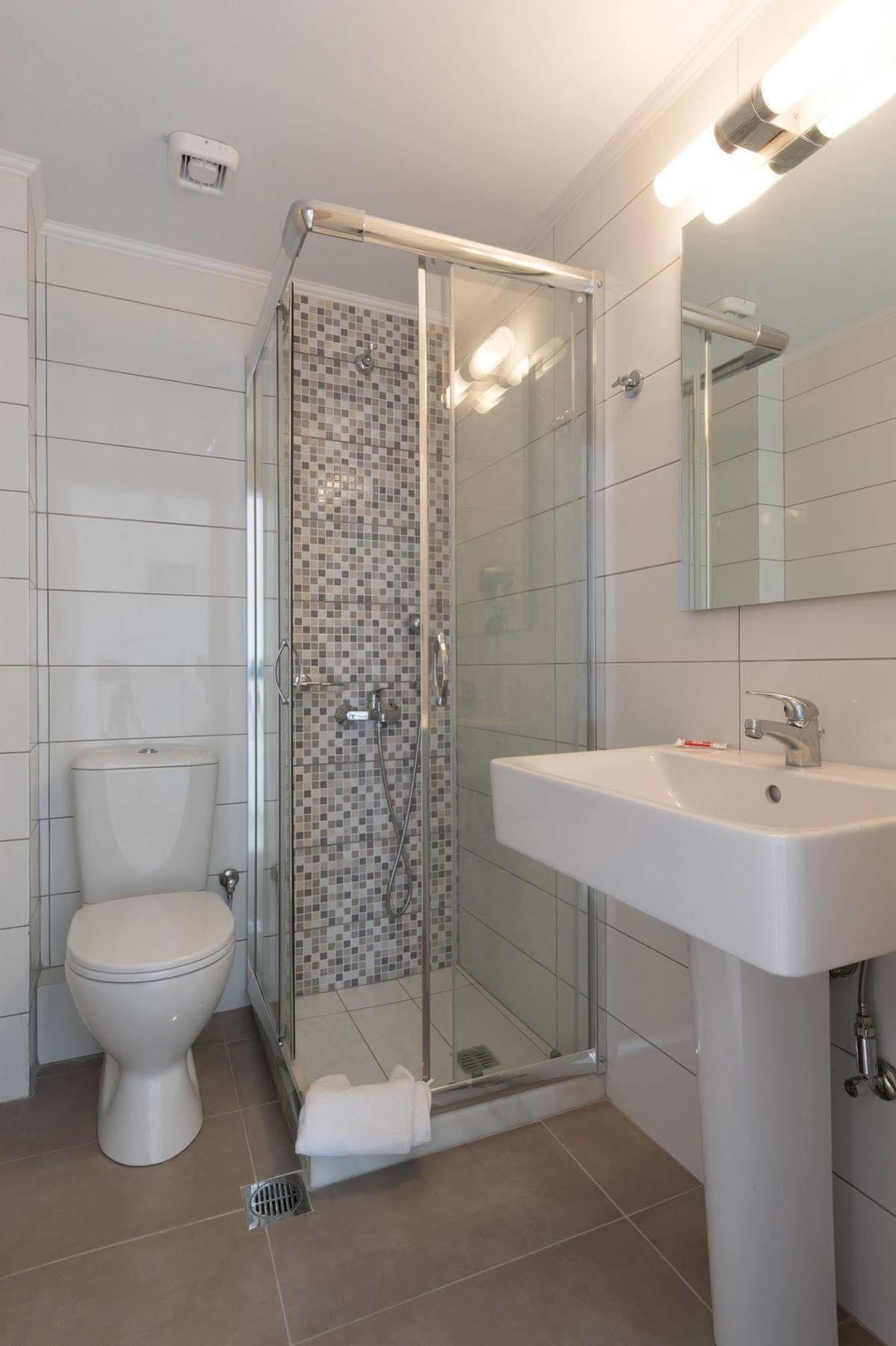 Socrates Apartmens & Restaurant Mílatos Buitenkant foto